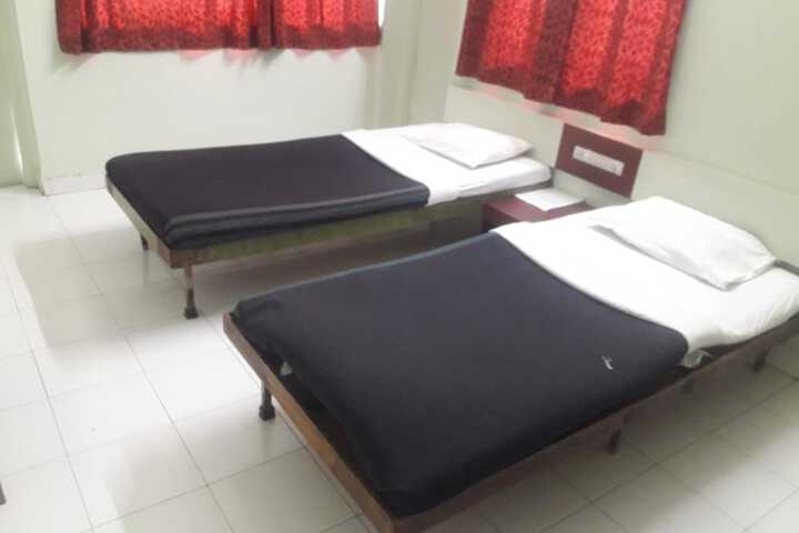 Room 13 of 45