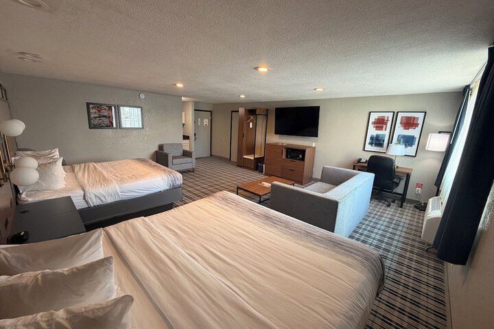 Room 30 of 68