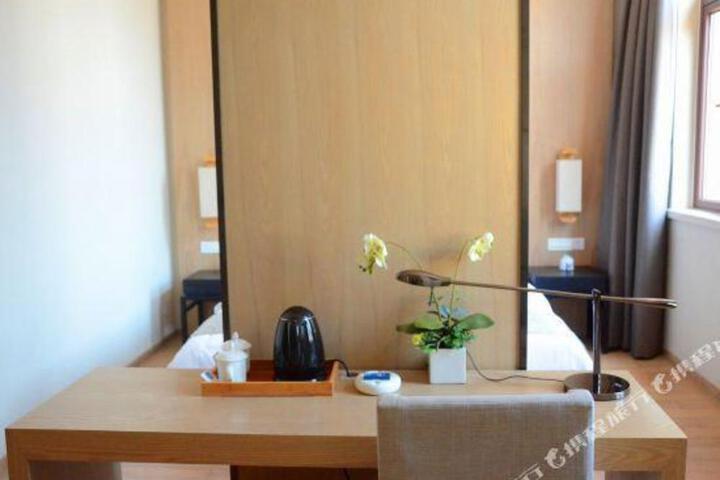 Zhonghai Coli Hotel