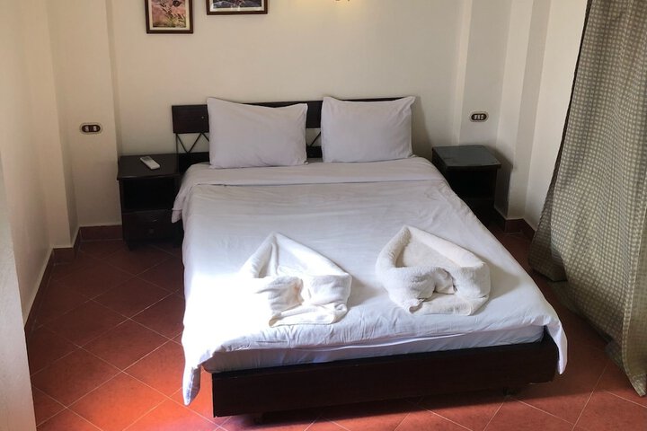 Room 22 of 98