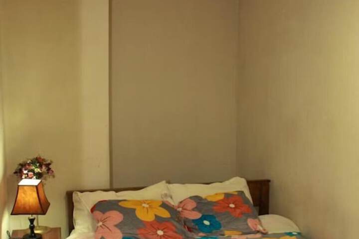 Room 14 of 33