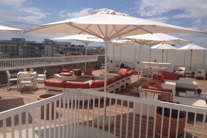 Sundeck 46 of 48