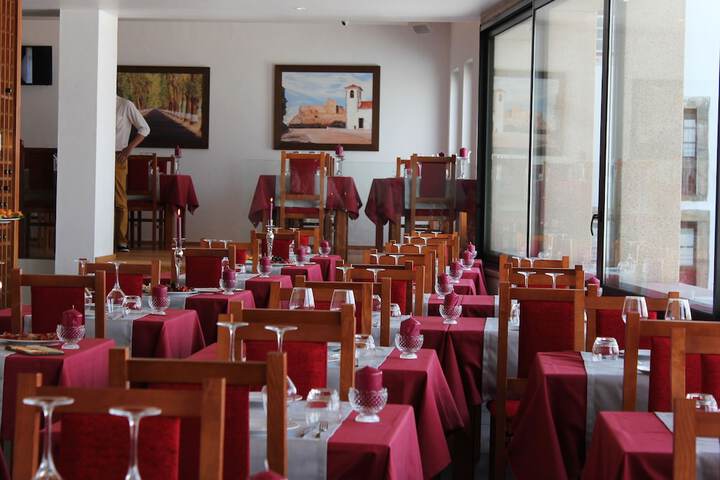 Dining 36 of 62