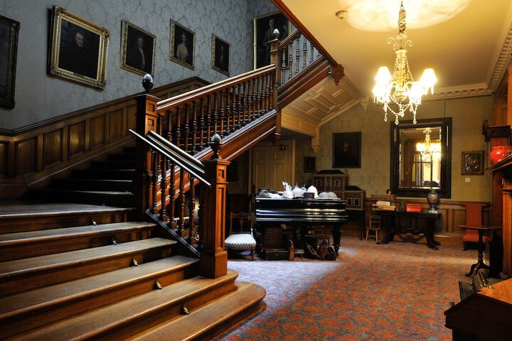 Ballroom/Hall 2 of 7