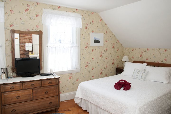 Room 3 of 22