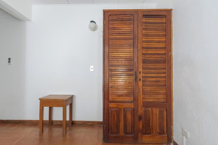 Room 7 of 61