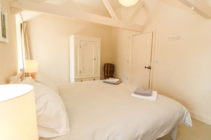 Room 5 of 20