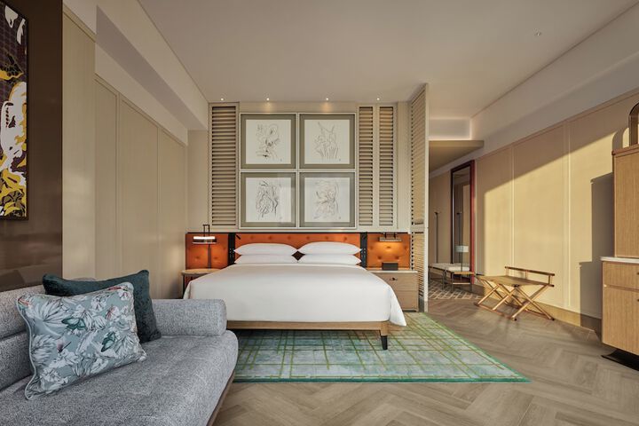Room 13 of 75