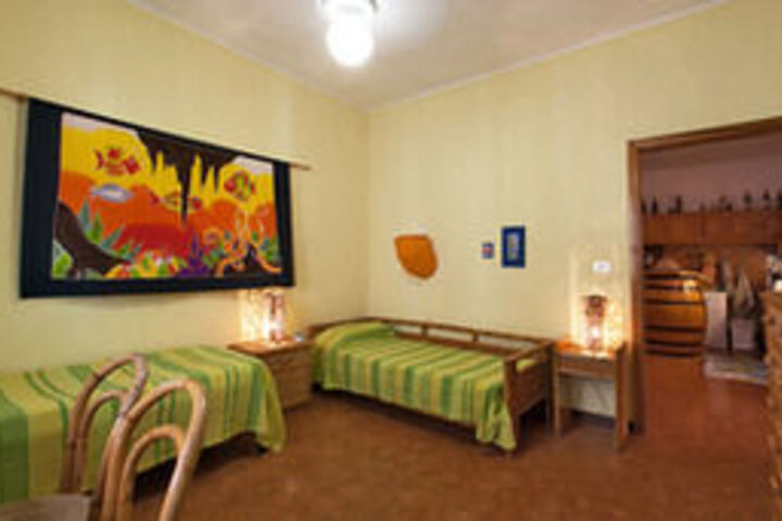 Room 17 of 40