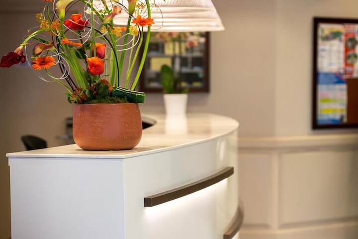 Entrance & Lobby