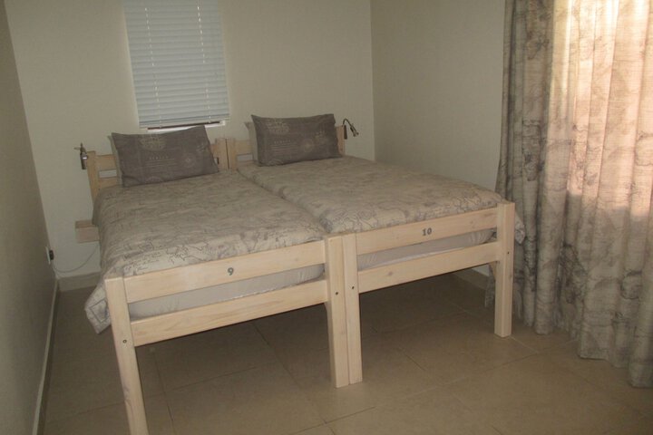 Room 13 of 35