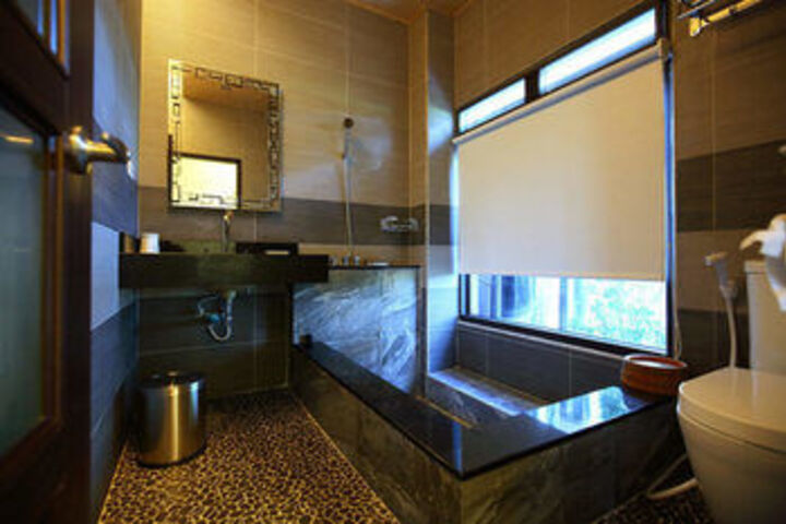 Room 5 of 53