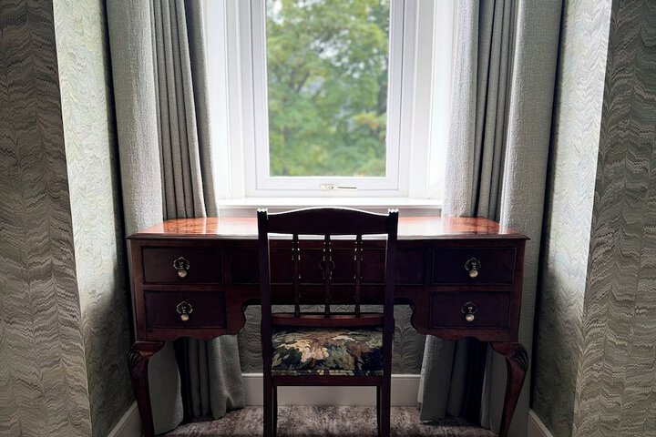 Room 10 of 52