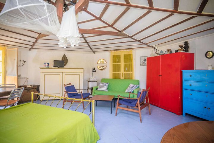 Room 4 of 30
