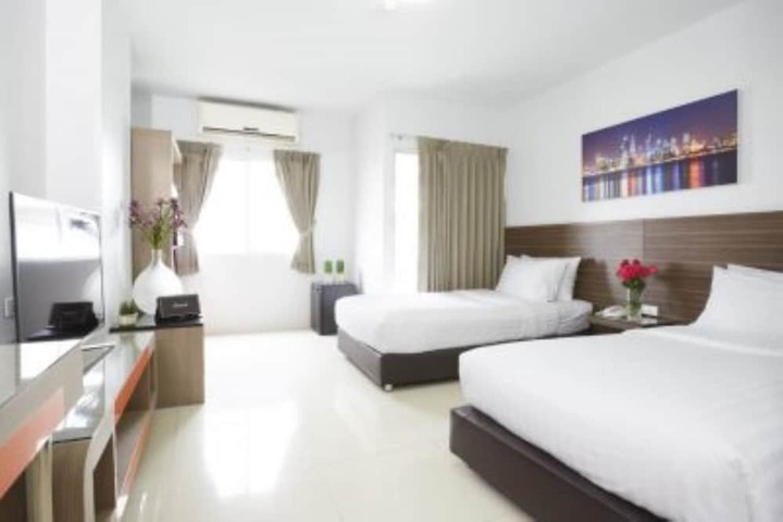 Room 5 of 35
