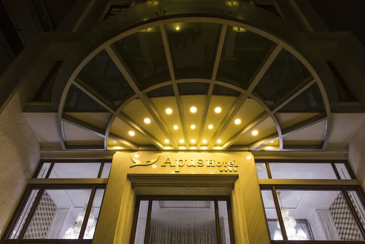 Hotel 184 of 189
