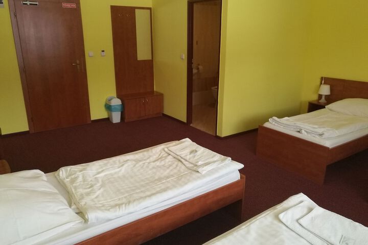Room 28 of 52