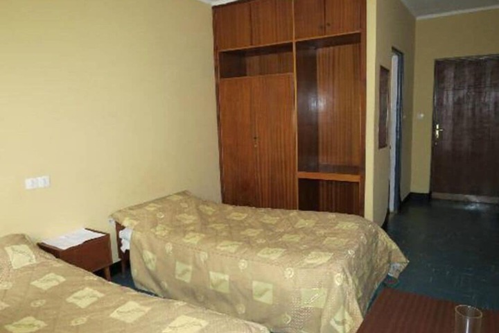 Room 3 of 11