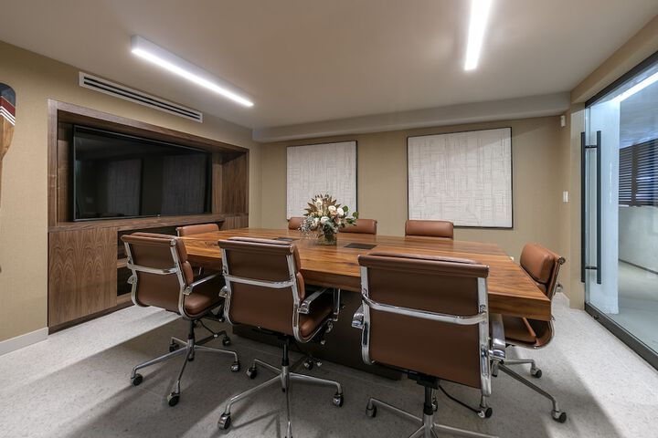 Meeting facility