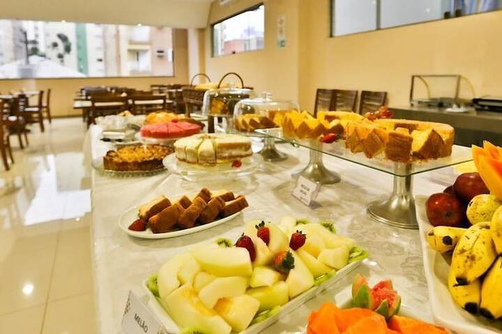 Breakfast/Coffee Service 21 of 33