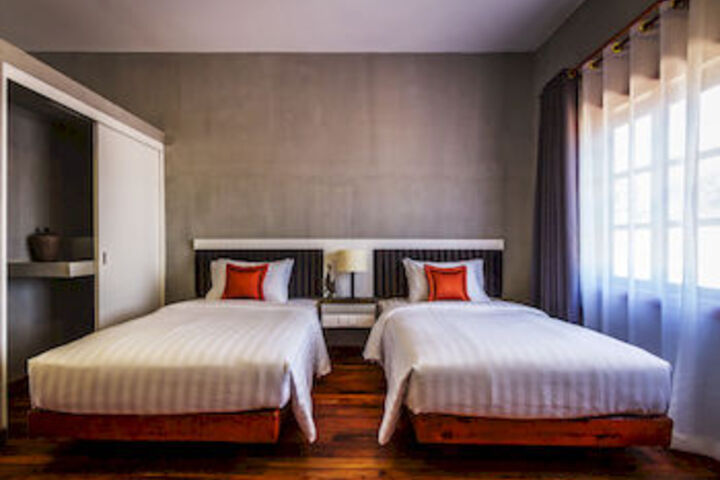 Room 43 of 95