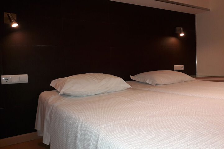 Room 17 of 44