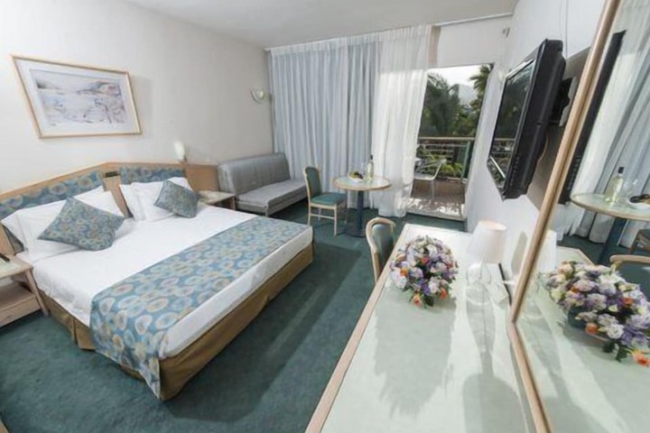 Room 21 of 52
