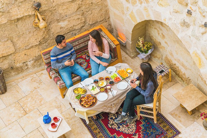 Breakfast/Coffee Service 119 of 133