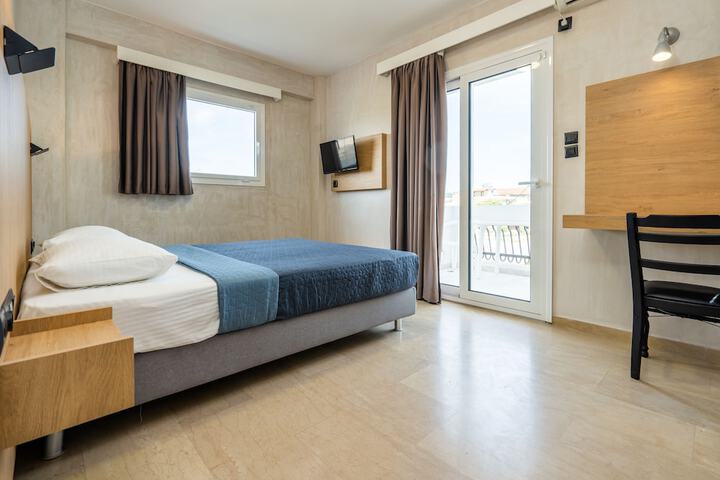 Room 37 of 55