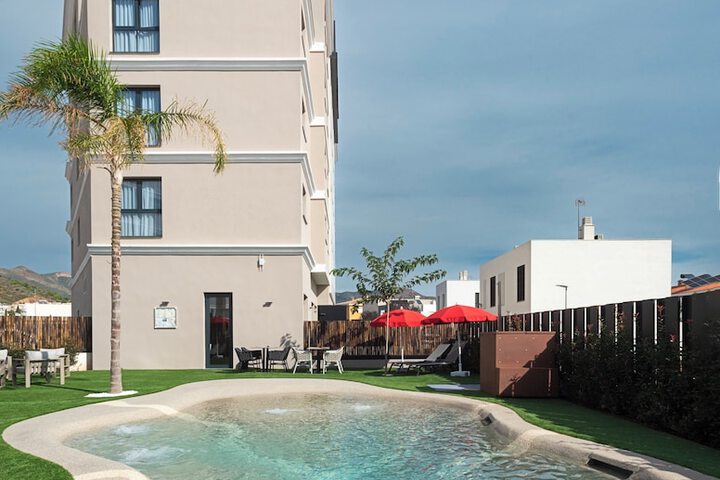 Photo of Hotel Sercotel Plana Suites