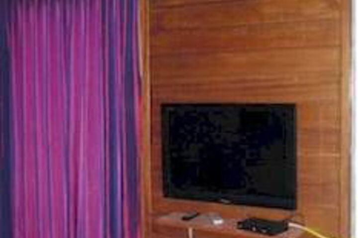 Room 30 of 43