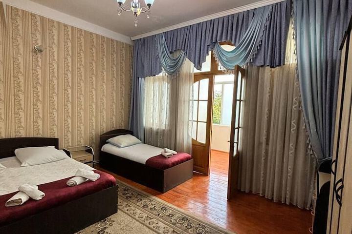 Room 13 of 21