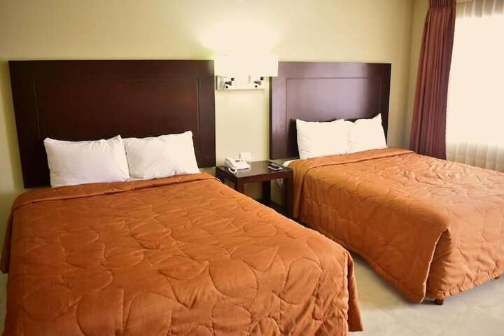 Room 4 of 36