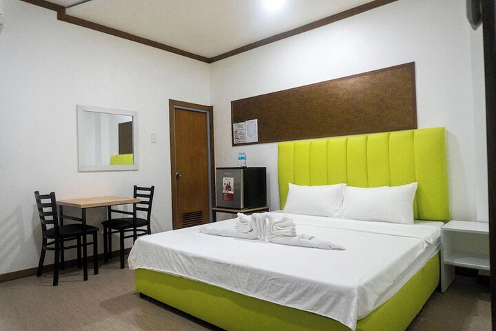 Room 6 of 20