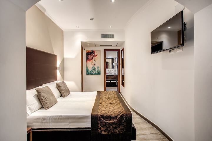 Room 63 of 147