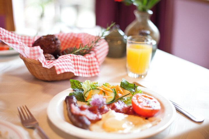 Breakfast/Coffee Service 64 of 98