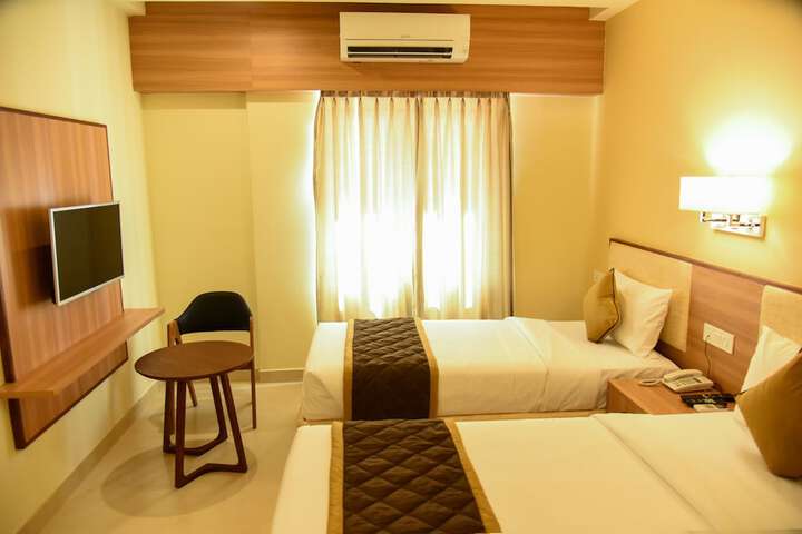 Room 9 of 62