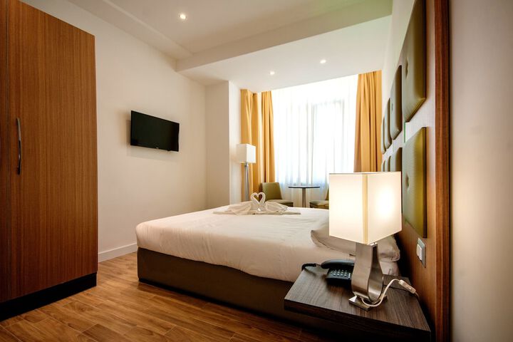Room 15 of 89