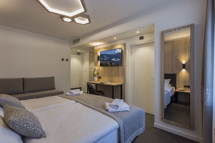Room 19 of 50