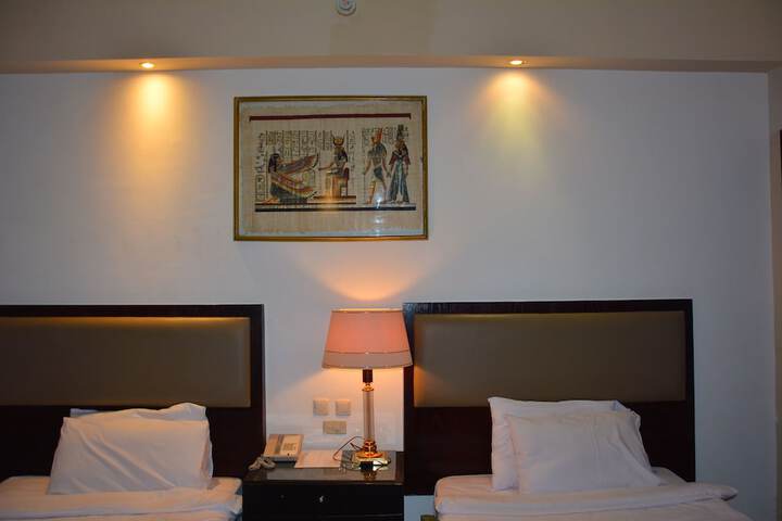 Room 9 of 42