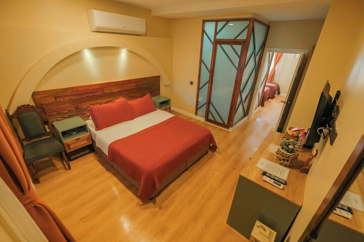 Room 29 of 104