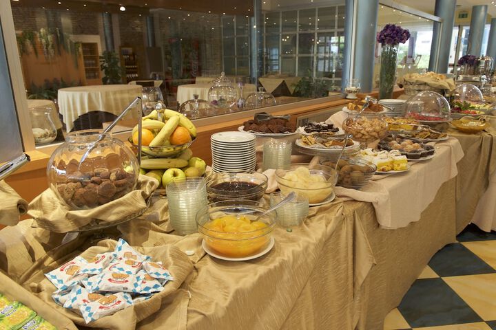 Dining Photos