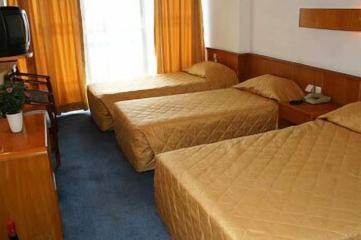 Room 7 of 41