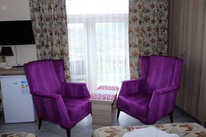 Room 10 of 26