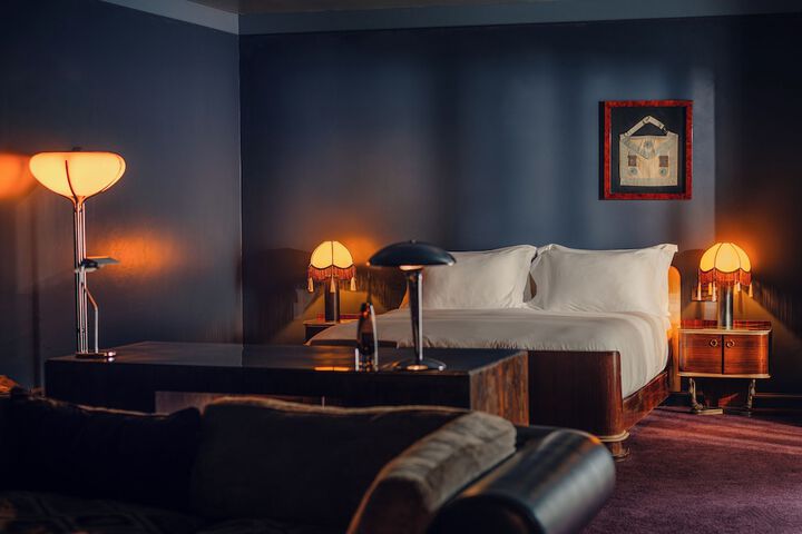 Room 52 of 120