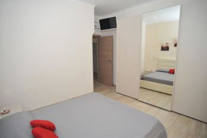 Room 22 of 67