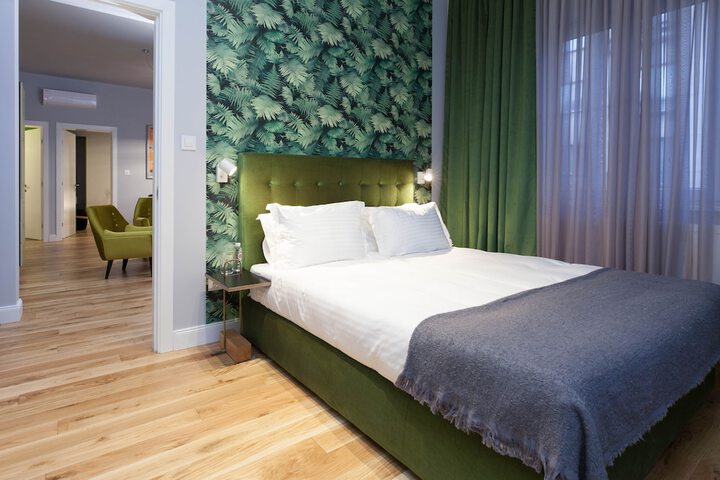 Room 3 of 55