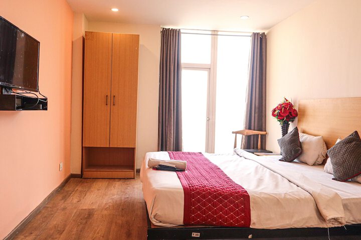 Room 5 of 31
