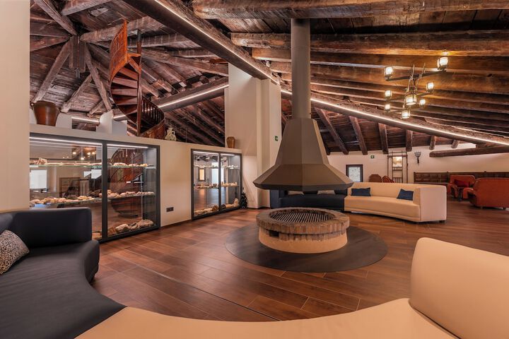 Lobby Entry