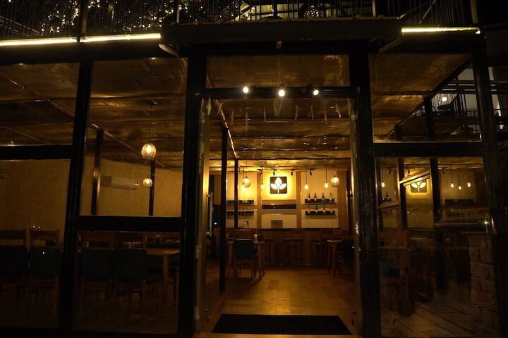 Dining 41 of 58